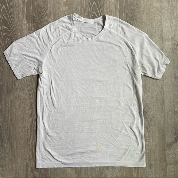 lululemon athletica Other - Lululemon Metal Vent Tech Shirt